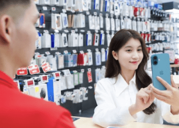 Choáng với lượng người dùng Việt mua iPhone 16 Series chính hãng, có phiên bản "cháy hàng"