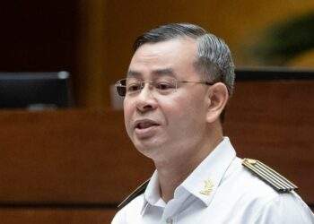 Chúng tôi thận trọng, "rõ, chín" mới chuyển