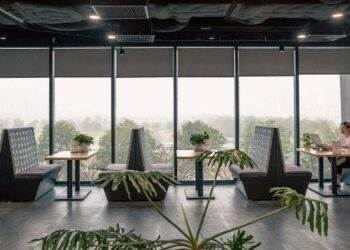 Coworking space monthly lease reaches $344 per person in HCMC