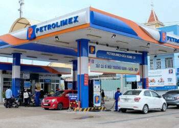 Đại gia xăng dầu tư nhân lao đao, 'ông lớn' Petrolimex lãi gấp đôi