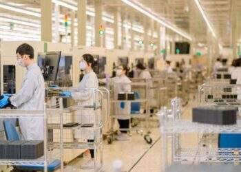 Đào tạo ít nhất 50.000 nhân lực có trình độ từ đại học trở lên cho công nghiệp bán dẫn