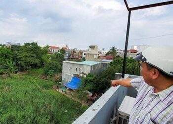 Đem sổ đỏ của bố mẹ đi cắm vay mua đất, nhà đầu tư “mắc kẹt hai đầu”, rầu rĩ vì không bán được đất