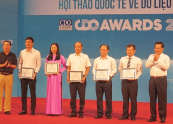 Giám đốc Sở TTTT tỉnh Thái Nguyên được vinh danh Lãnh đạo chuyển số tiêu biểu năm 2023