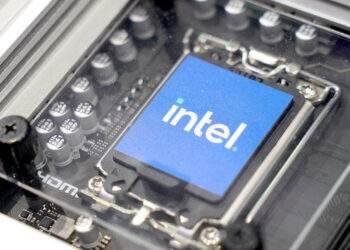 Intel muốn bứt phá trong cuộc đua chip AI