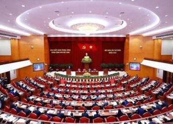 Ngày làm việc thứ hai của Hội nghị Trung ương 10 khoá XIII