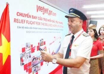 Người Vietjet hướng về miền Bắc yêu thương