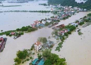 Ninh Bình lệnh di dân vùng phân lũ, xả lũ