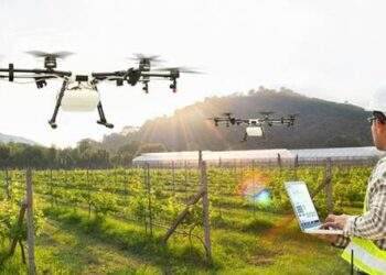 Phát triển máy bay không người lái phục vụ việc chăm sóc cây công nghiệp trên diện tích lớn