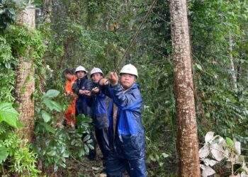 Thêm hàng trăm kỹ sư ngành điện ở miền Trung "chi viện" ra miền Bắc sửa chữa lưới điện