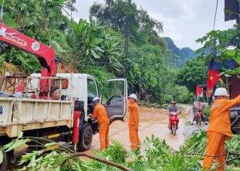 Vẫn còn gần nửa triệu hộ dân bị mất điện