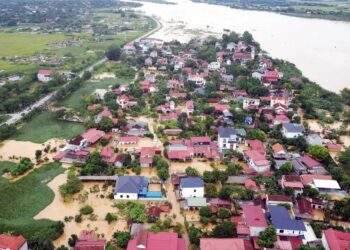Việt Nam asks China to refrain from releasing water on Red River s upstream amid severe flooding