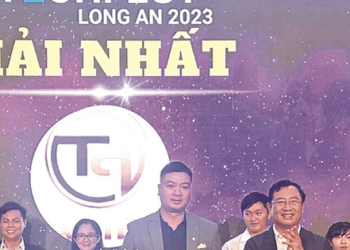 Vinh danh "công nghệ lên men trái cây để điều trị mụn lưng"