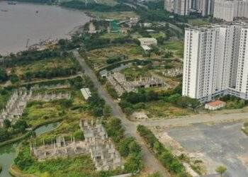 Cấp bách gỡ khó cho bất động sản