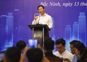 'Chính quyền và doanh nghiệp phải là những người bạn thực sự'