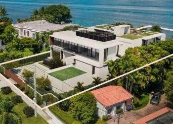 David and Victoria Beckham buying $80M Miami mansion