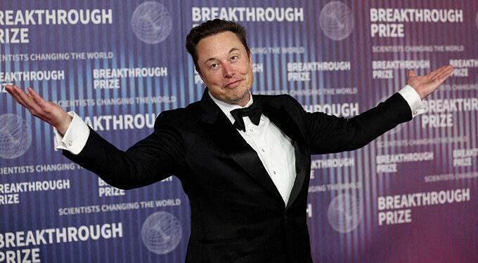 Elon Musk’s wealth soars $33B a day, outperforming LVMH chairman Bernard Arnault