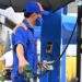 Giá trong nước biến động trái chiều, xăng giảm, dầu tăng
