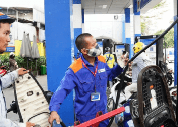 Giá xăng dầu hôm nay 5/10: Tăng dữ dội