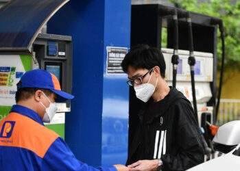 Giá xăng dầu trong nước có khả năng đồng loạt tăng mạnh vào ngày mai