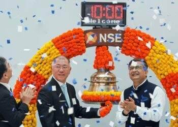 Hyundai Motor India drops 6% in debut after country's biggest IPO