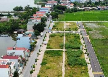 Lũng đoạn, tạo sóng, thổi giá đất cao vót khiến mua bán chỉ trong giới đầu cơ
