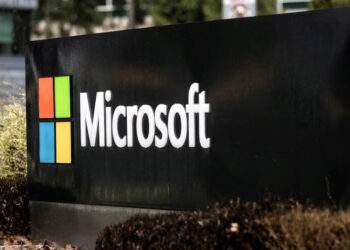 Microsoft ra mắt 'nhân viên AI' để xử lý truy vấn từ người dùng