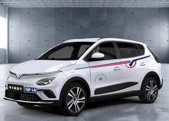 Ông Phạm Nhật Vượng thành lập công ty đào tạo và sát hạch lái xe thuần điện