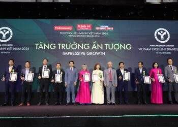[Phóng sự ảnh]: Doanh nghiệp tự hào khi được xướng tên tại chương trình Thương hiệu Mạnh Việt Nam 2024