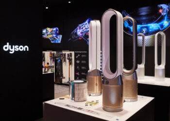Singapore's Dyson disappoints union with 1-day notice layoff