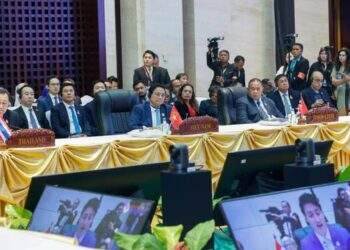 Thủ tướng dự Hội nghị Cấp cao ASEAN với Canada và Ấn Độ