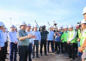 'Trung tâm Hội chợ Triển lãm và cầu Tứ Liên là công trình biểu tượng của Hà Nội'