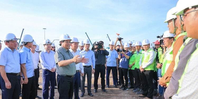 'Trung tâm Hội chợ Triển lãm và cầu Tứ Liên là công trình biểu tượng của Hà Nội'