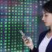 VN-Index tiptoes up as global stocks rise