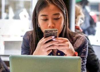 Apple bị đòi bồi thường gần 4 tỉ USD vì 'bẫy' người dùng mua iCloud