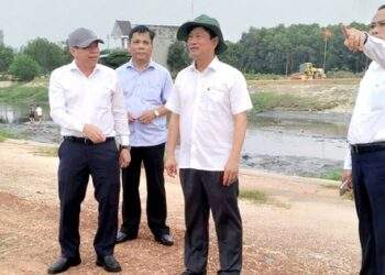 Bàn giao mặt bằng chậm ảnh hưởng lớn đến tiến độ thi công các gói thầu
