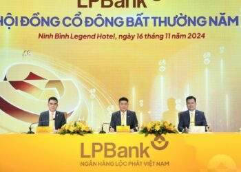 Chủ tịch LPBank Nguyễn Đức Thuỵ nói về việc chuyển trụ sở chính và cam kết chia cổ tức tỷ lệ tối thiểu 16,8%