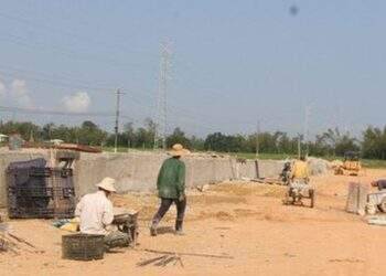 Đổ nợ, làm không nổi
