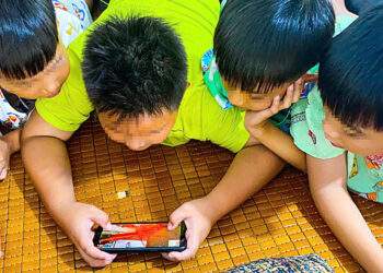 Dưới 18 tuổi không được chơi game quá 180 phút/ngày