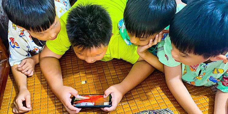 Dưới 18 tuổi không được chơi game quá 180 phút/ngày