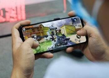 Players under 18 cannot exceed 60-minute playtime per game