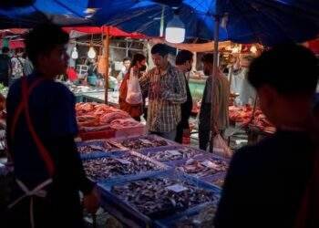 Thai Q3 GDP growth beats forecast, but risks seen ahead