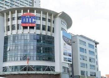 Vì sao vợ cố Chủ tịch Nguyễn Thiện Tuấn chưa nhận hết cổ phiếu thừa kế?