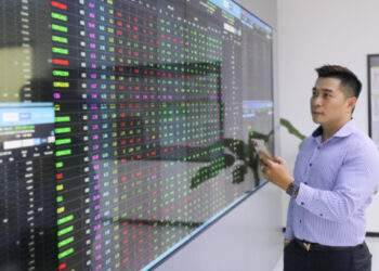Vietnam stocks fall amid Asian markets’ plunge
