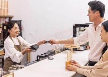 Vốn đầu tư cho việc nhập hàng hóa, kinh doanh là bài toán khó cho tiểu thương nhỏ lẻ dịp cuối năm