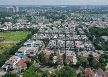 $400 a month is enough to live comfortably if you own houses in HCMC