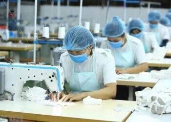 60% lao động đang làm việc tại các khu công nghiệp, khu chế xuất là nữ