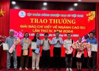 Báo Người Lao Động đoạt giải A viết về ngành cao su