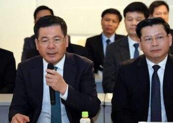 Bộ trưởng Nguyễn Hồng Diên gặp các doanh nghiệp hàng đầu về điện hạt nhân ở Nhật Bản