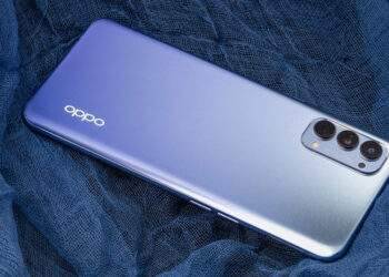 Chiêm ngưỡng phiên bản màu tím khói của OPPO Reno4 vừa ra mắt