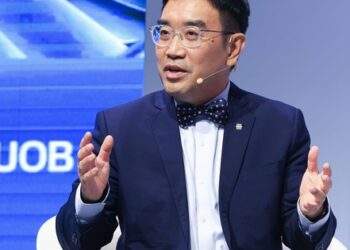 Chuyên gia UOB Singapore dự báo giá vàng sẽ tiếp tục đà tăng mạnh trong cả năm 2025